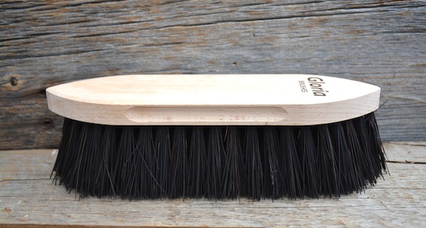 Dandy brush